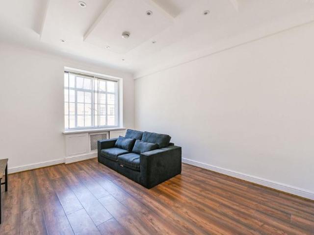 Apartment for rent in Marylebone, Greater London