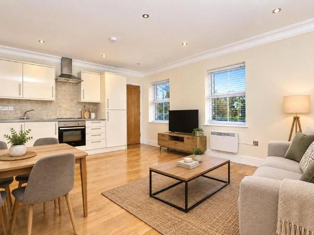 Apartment for rent in Old Woking, Woking