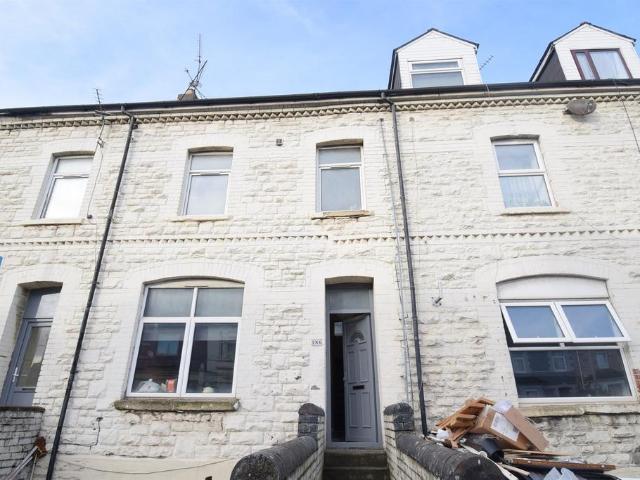 Flat for rent in Falcon Lodge, Wales
