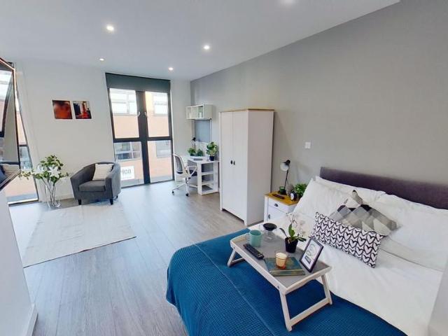 Flat for rent in St Ann's, Haddon