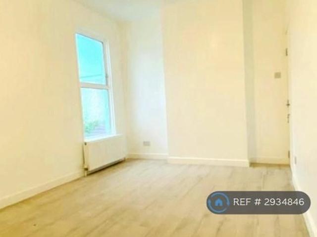 Apartment for rent in Mottingham, Greater London