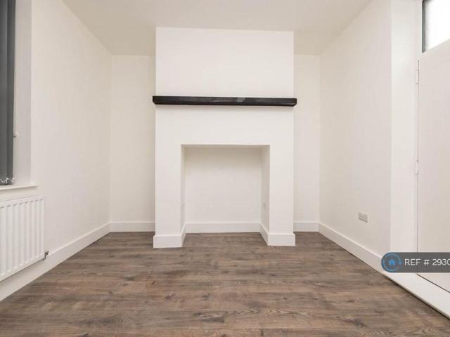 Apartment for rent in Whitby, Rossmore
