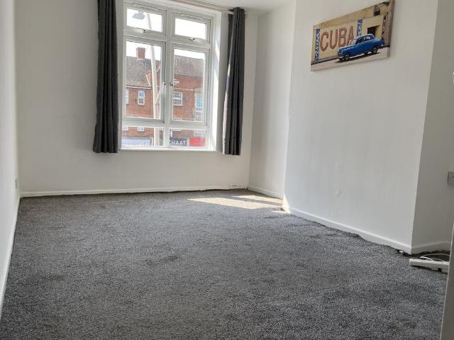Flat for rent in Gants Hill, Greater London