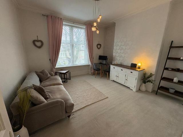 Flat for rent in Ferryhill, Ballindoch
