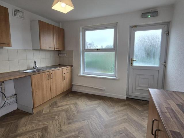 Flat for rent in Cwmrhydyceirw, Swansea