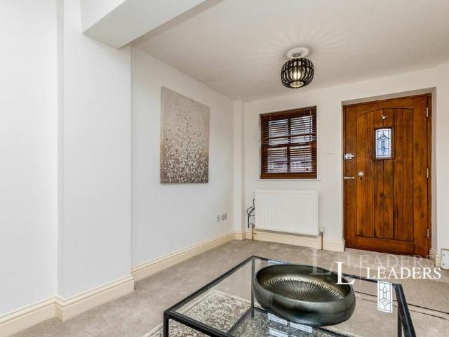 Apartment for rent in New Town, Horsham