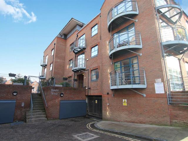 Flat for rent in High Field, York