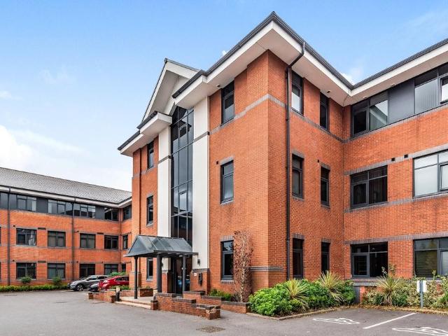 Flat for rent in Farsley, West Yorkshire