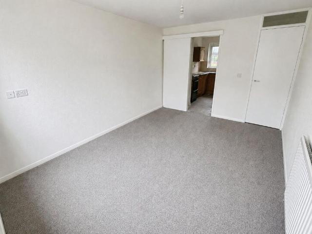 Apartment for rent in California, Littleover