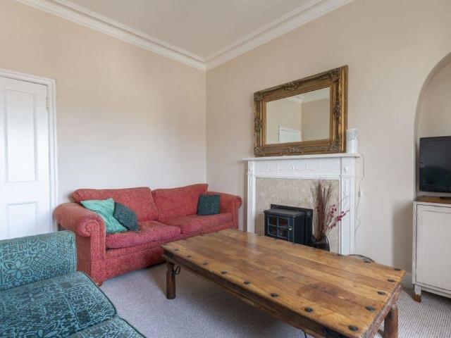 Apartment for rent in Hillside, Leith