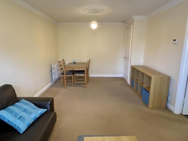Apartment for rent in Shawmoss, Glasgow