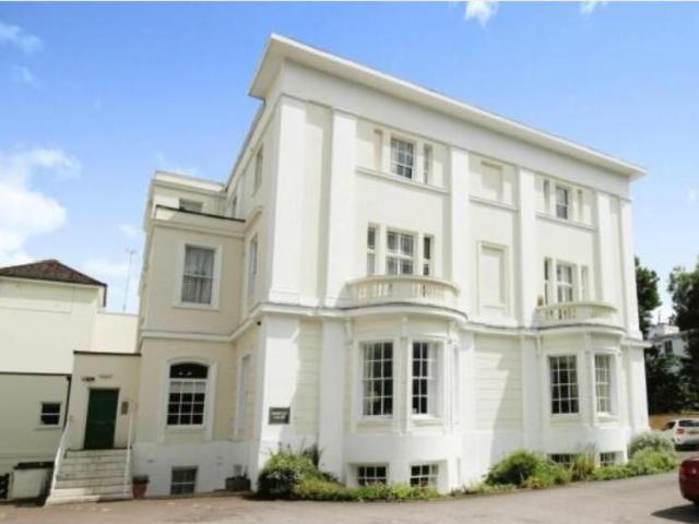 Flat for rent in Golden Valley, Gloucestershire