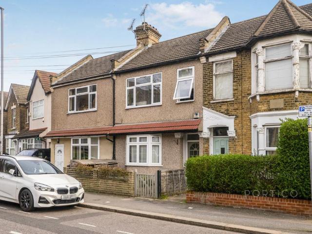 Flat for rent in Greater London
