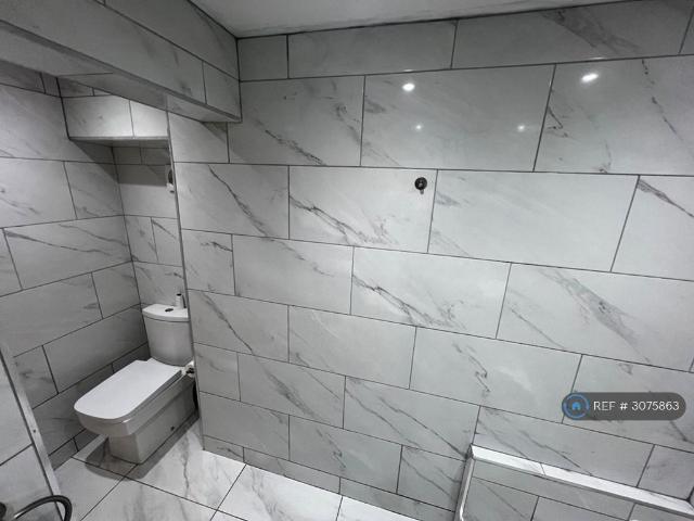 Flat for rent in Neath, Briton Ferry
