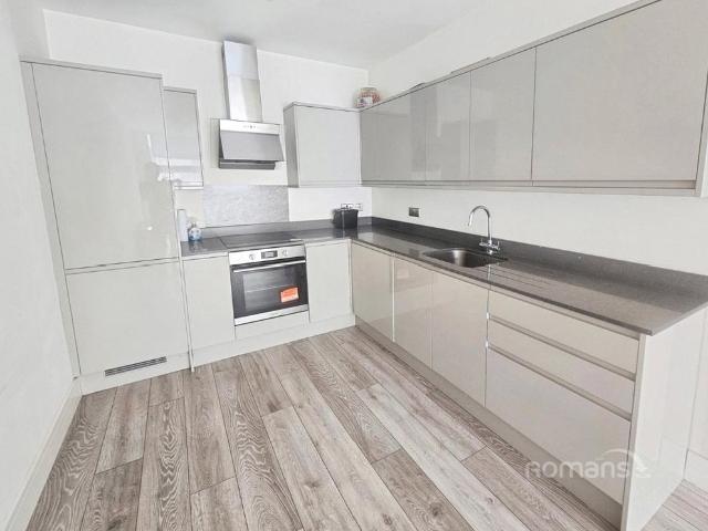 Flat for rent in Slough