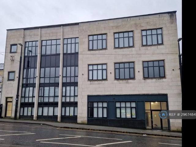 Apartment for rent in Deeplish, Burnedge