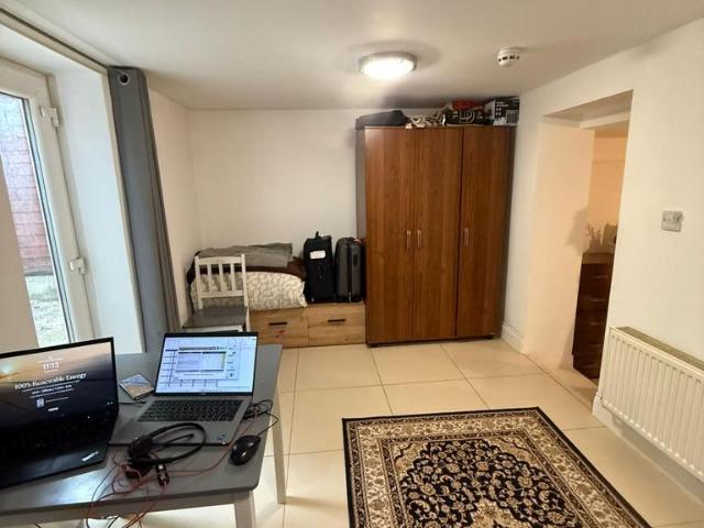 Flat for rent in London Borough of Hounslow, Osterley