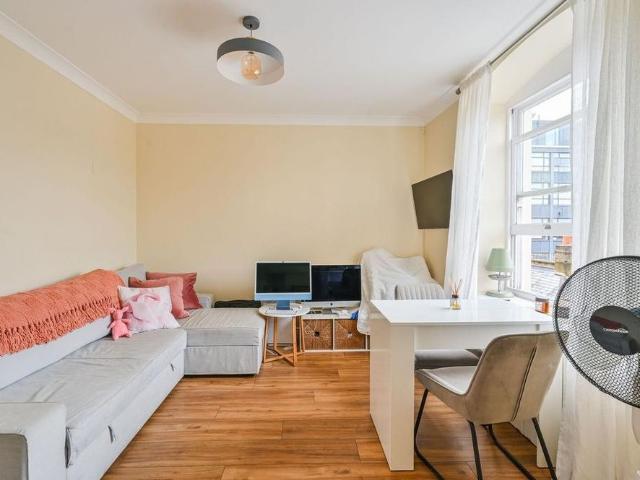 Apartment for rent in Clerkenwell, Greater London