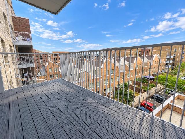 Apartment for rent in Scrattons Farm, Greater London