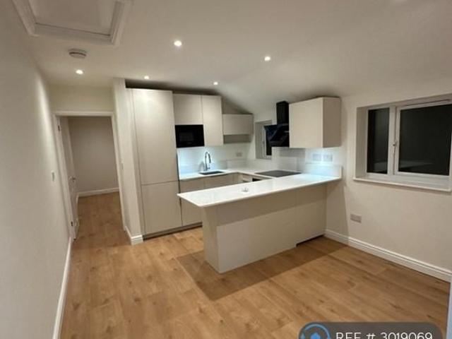Apartment for rent in St Albans, Five Acres