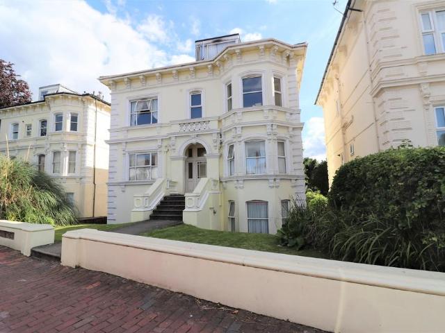 Flat for rent in St James, Sandown Park