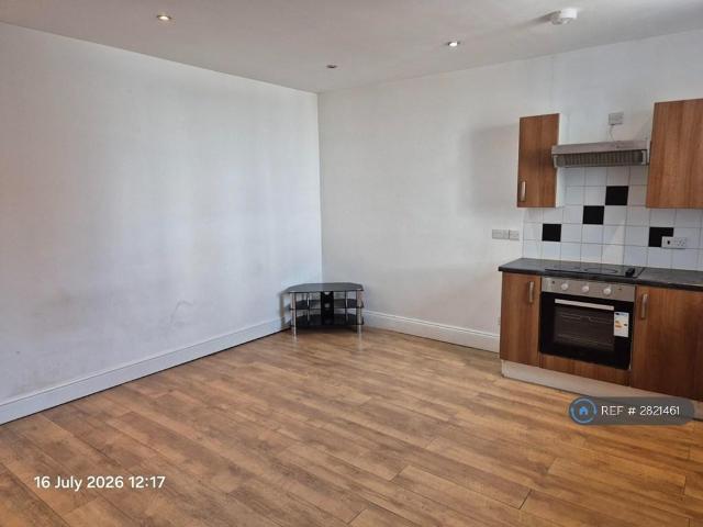 Flat for rent in Mill Hill, Blackburn