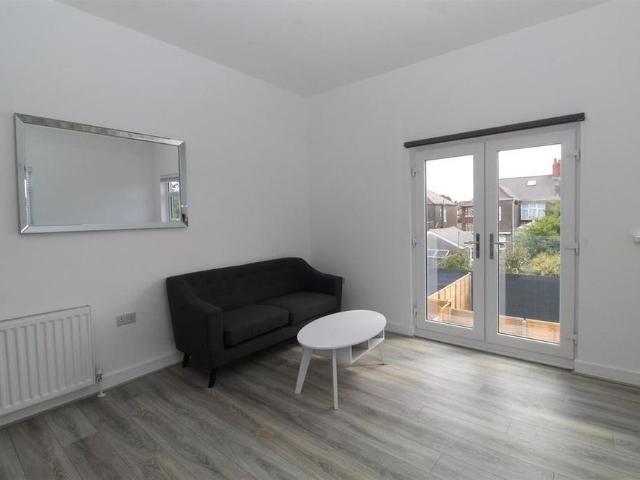 Apartment for rent in Falcon Lodge, Wales