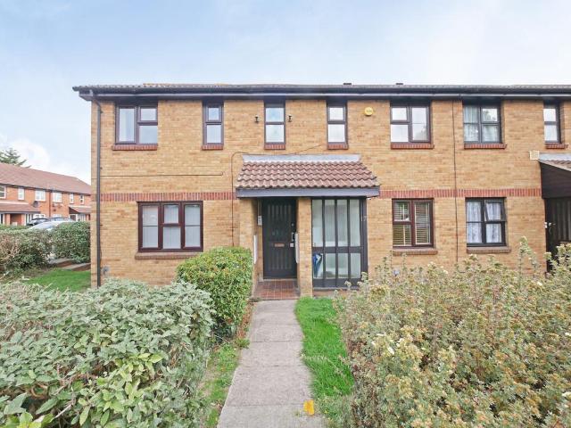 Flat for rent in Hillingdon, Yiewsley