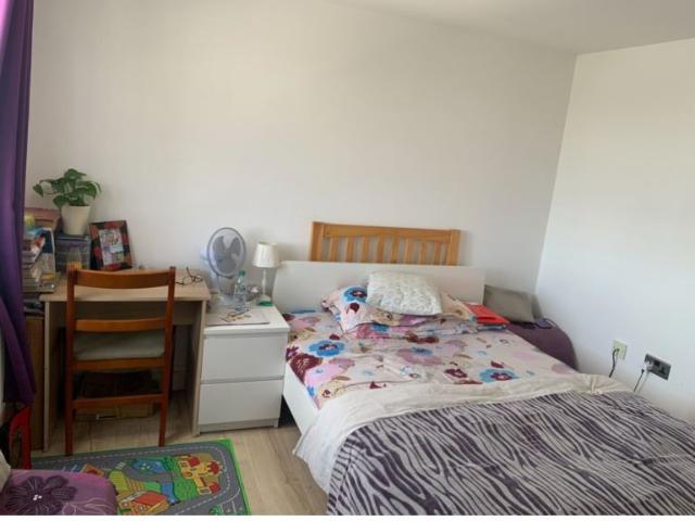 Room for rent in Seven Kings, Greater London