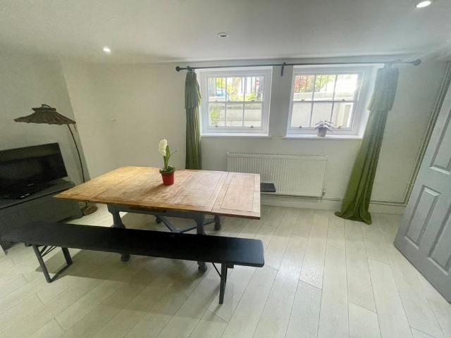 Apartment for rent in Margate Old Town, Acol