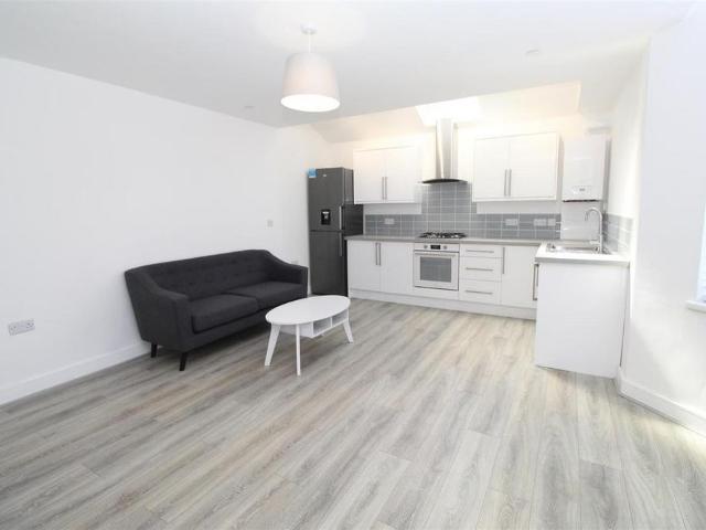 Apartment for rent in Falcon Lodge, Wales