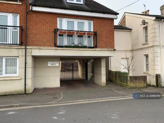 Flat for rent in St James, Sandown Park