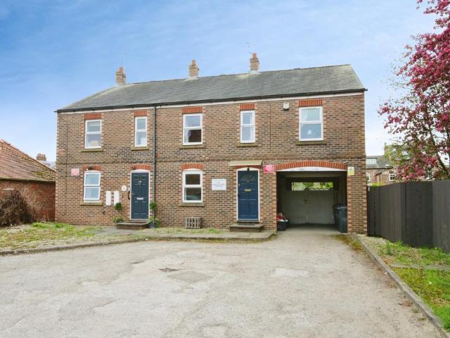 Flat for rent in High Field, York