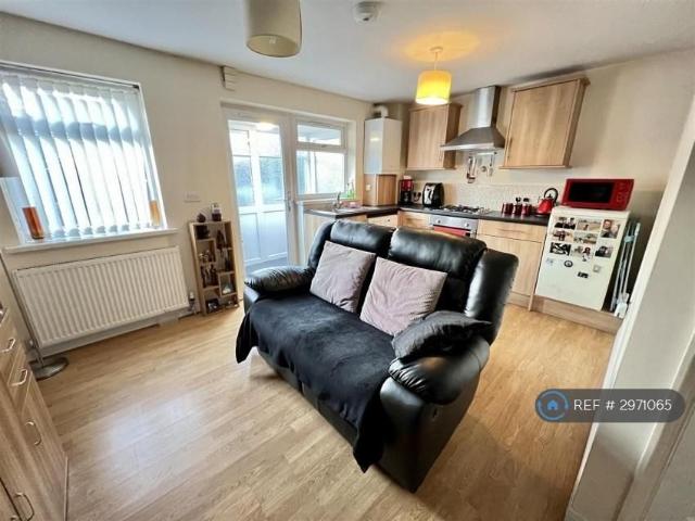 Apartment for rent in Patchway
