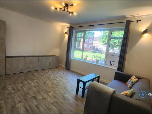 Flat for rent in Cotteridge, West Midlands