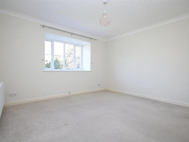 Apartment for rent in New Town, Horsham