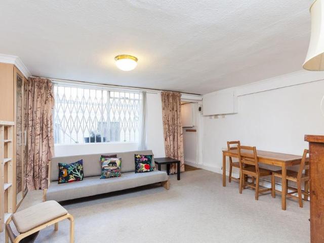 Apartment for rent in London Borough of Camden, Greater London