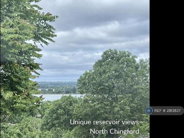 Flat for rent in Chingford, Greater London