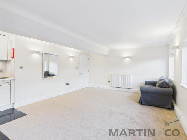 Apartment for rent in St Albans, Five Acres