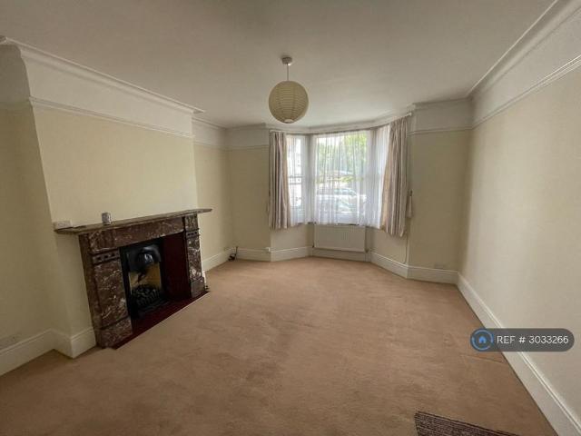 Apartment for rent in Penenden Heath, Maidstone
