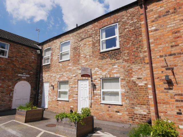 Flat for rent in The Groves, High Field