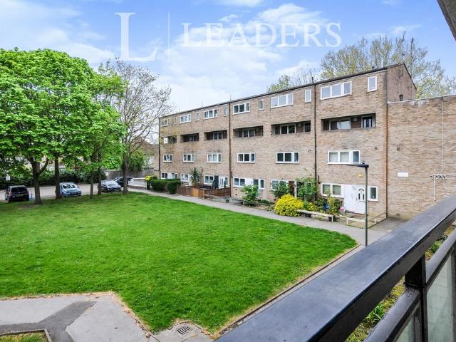Flat for rent in Widmore, Greater London
