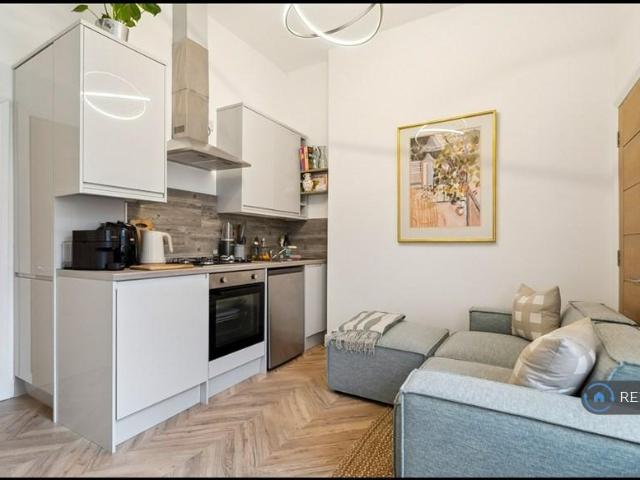 Flat for rent in New Cathcart, Cathcart