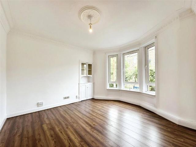 Apartment for rent in Shawlands, Scotland