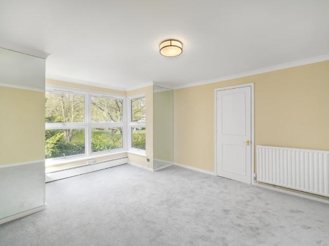 Apartment for rent in Brompton, Greater London