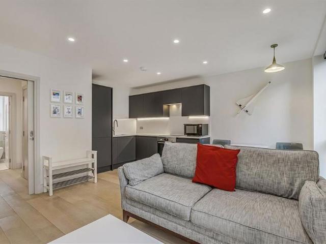 Apartment for rent in London Borough of Wandsworth, Greater London