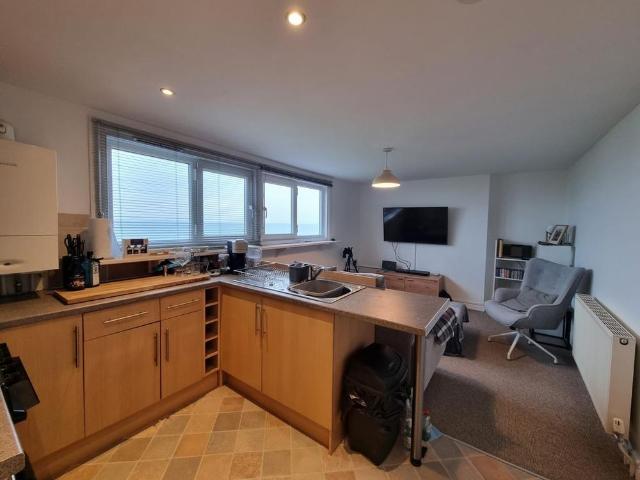 Apartment for rent in Lower Walmer, Ash