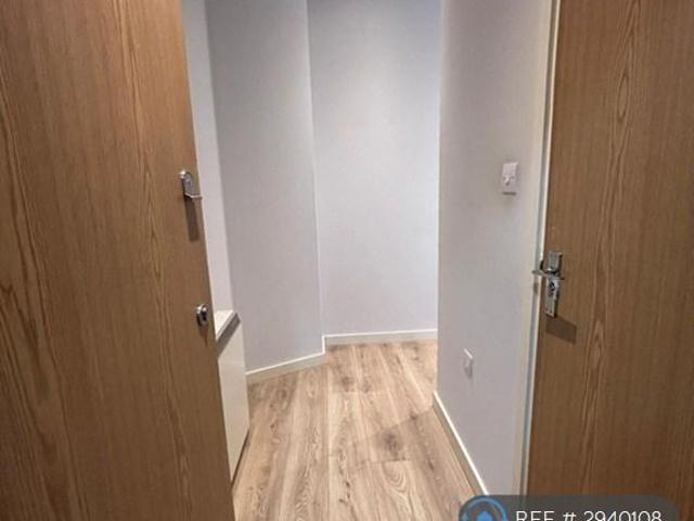 Flat for rent in Vinters Park, Midway