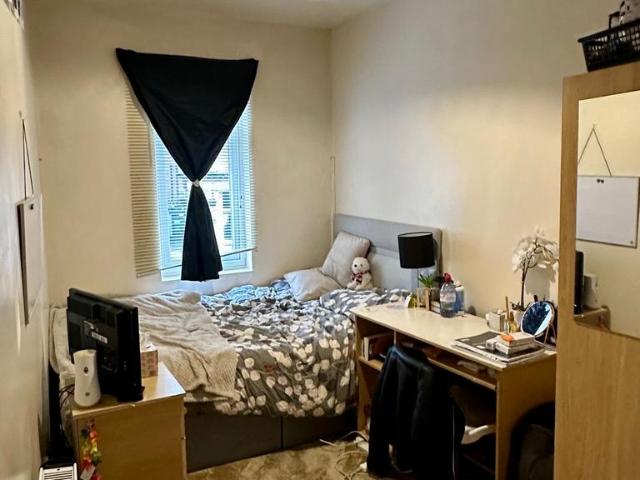 Flat for rent in Wake Green, West Midlands