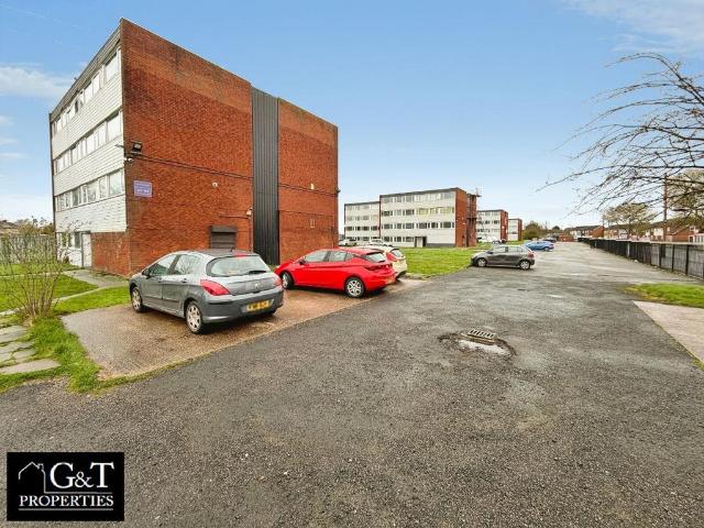 Flat for rent in Tipton, West Midlands